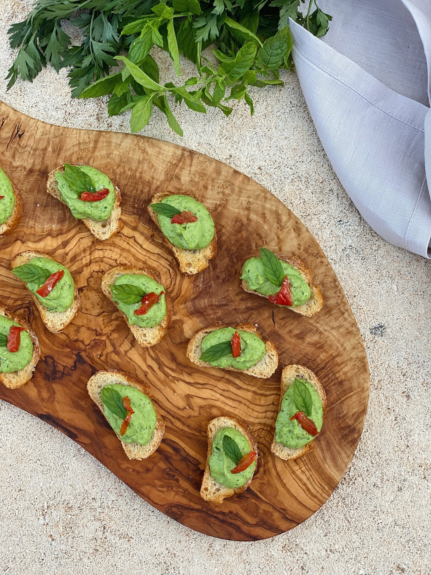 Bruschettas aux petits pois
